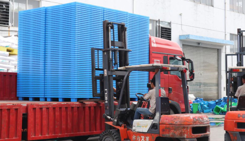 時(shí)代更迭，塑料托盤依舊穩(wěn)坐正位無法撼動(dòng)