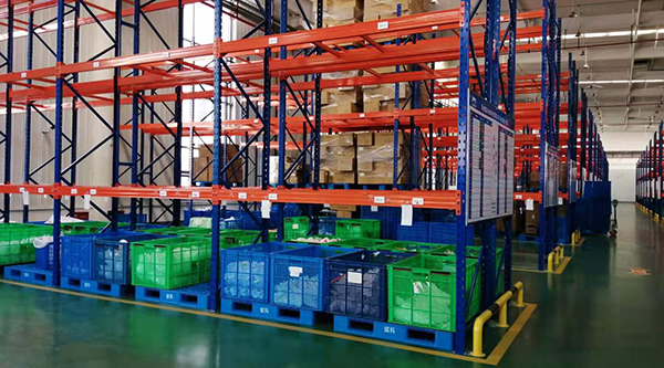 如何利用塑料托盤給倉(cāng)庫(kù)貨編碼碼？