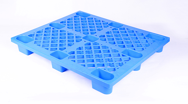 雨季來(lái)臨，倉(cāng)庫(kù)怎么能少了塑料托盤？